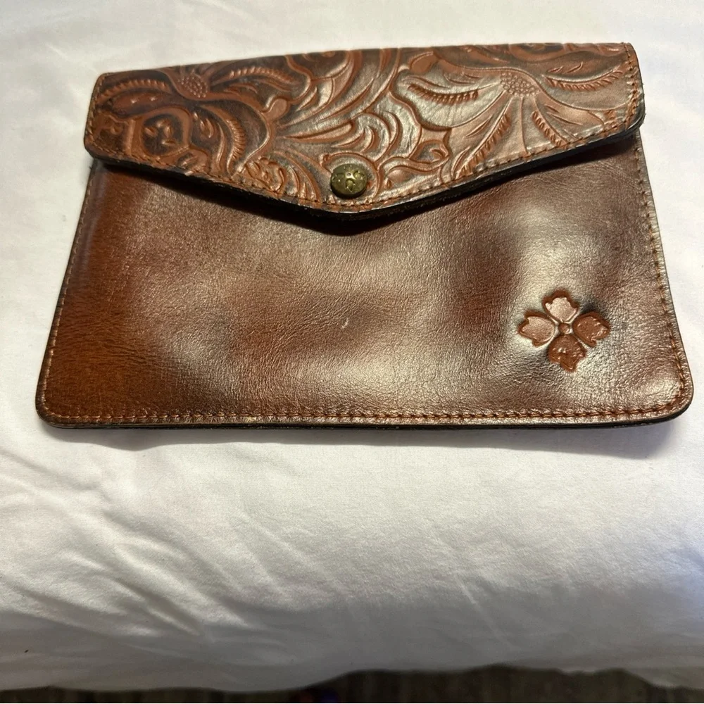 Patricia Nash clutch purse - Picture 8 of 8